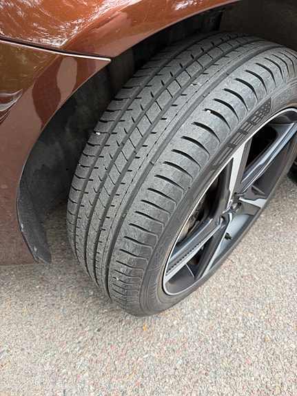 Volvo XC60 8 of 13