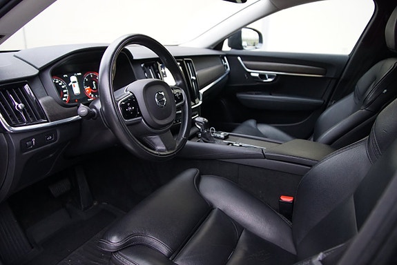 Volvo V90 Cross Country 17 of 30