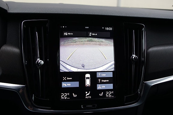 Volvo V90 Cross Country 24 of 30