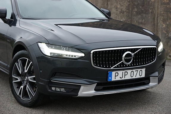 Volvo V90 Cross Country 3 of 30