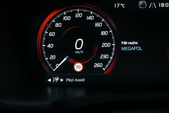 Volvo V90 Cross Country 21 of 30