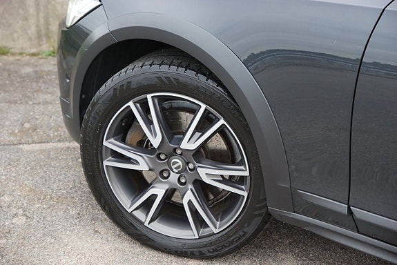 Volvo V90 Cross Country 8 of 30