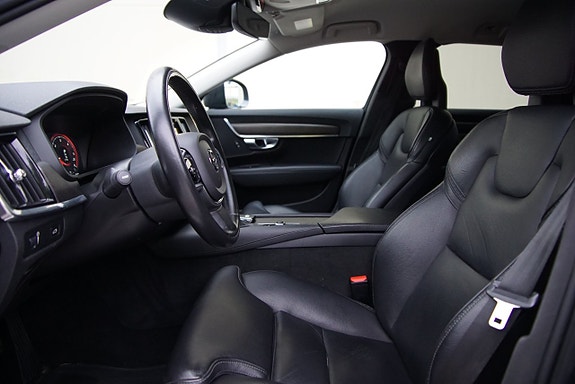 Volvo V90 Cross Country 16 of 30