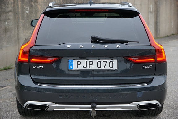 Volvo V90 Cross Country 12 of 30