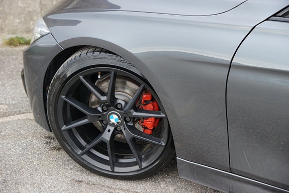 BMW 320d 9 of 28