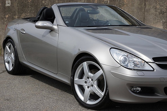 Mercedes-Benz SLK280 2 of 21