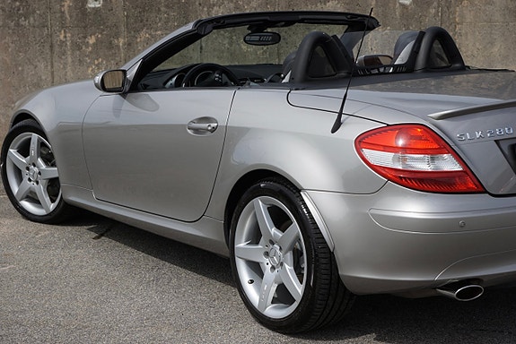 Mercedes-Benz SLK280 5 of 21