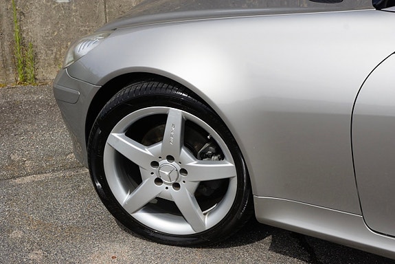Mercedes-Benz SLK280 7 of 21