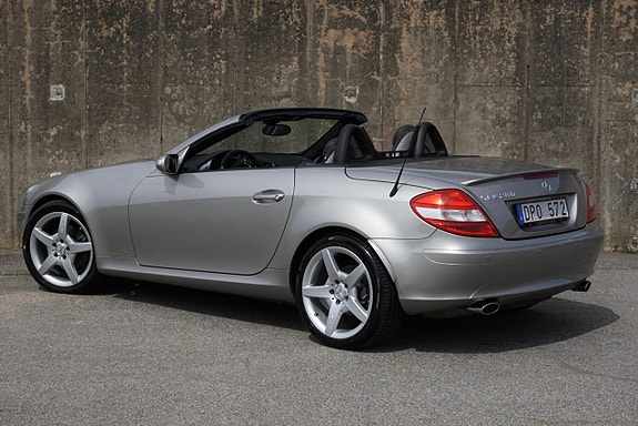 Mercedes-Benz SLK280 4 of 21