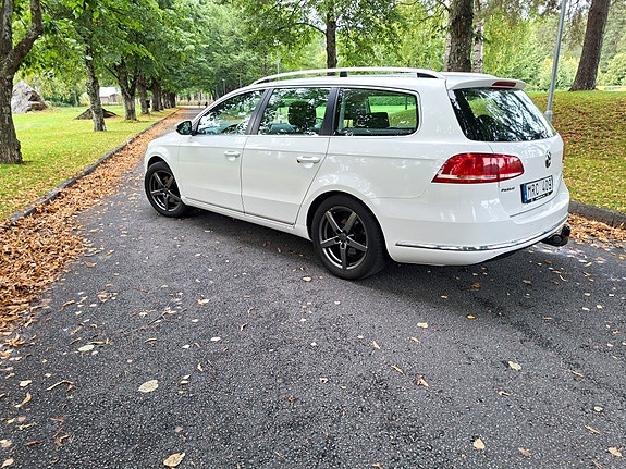 Volkswagen Passat 3 of 11