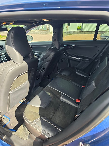Volvo V60 7 of 12