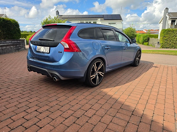 Volvo V60 4 of 12