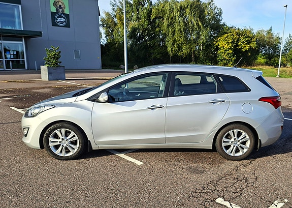 Hyundai i30 7 of 15
