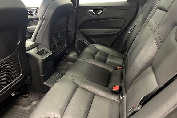 Volvo XC60 22 of 27