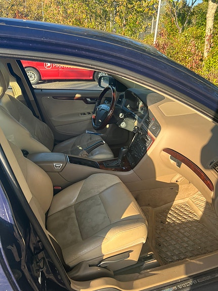 Volvo S60 5 of 7