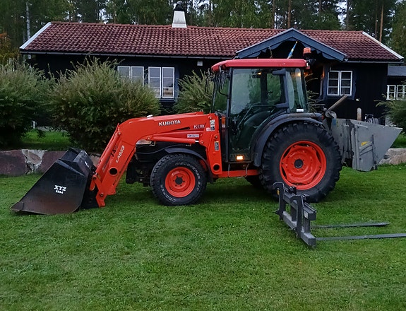 Kubota L5030 2 of 9