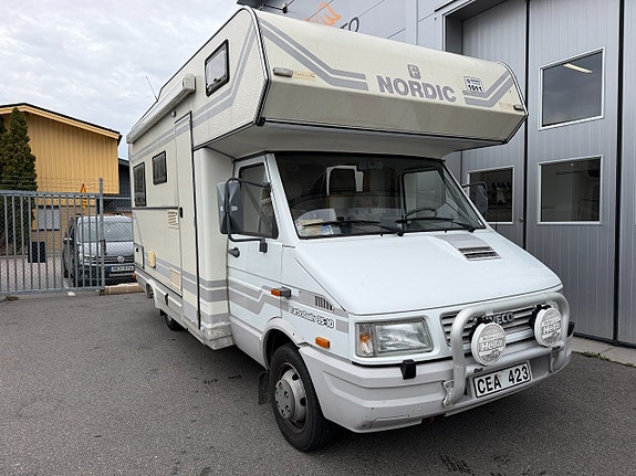 Nordic 595 Iveco / Fransk bädd! 6 bältade platser! Får köras på B-kort! Stor soffa! Alkov! 15 of 18
