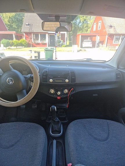 Nissan Micra 4 of 4