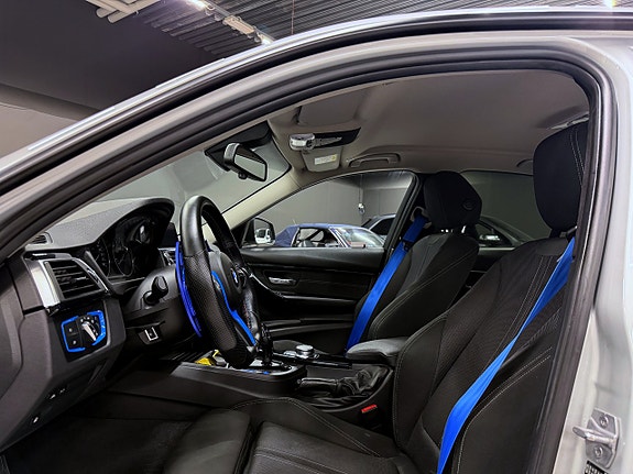 BMW 330e 4 of 22