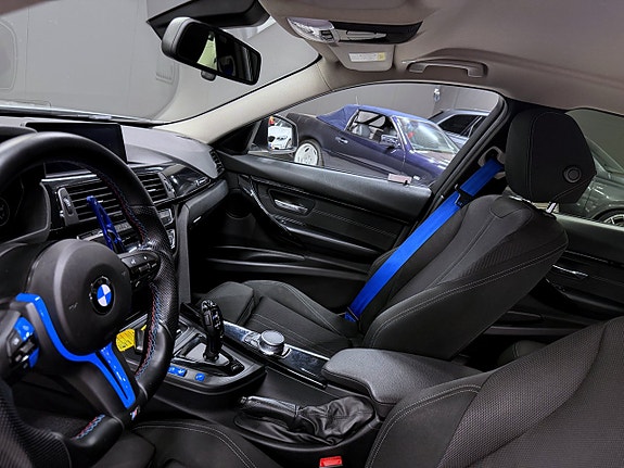 BMW 330e 8 of 22