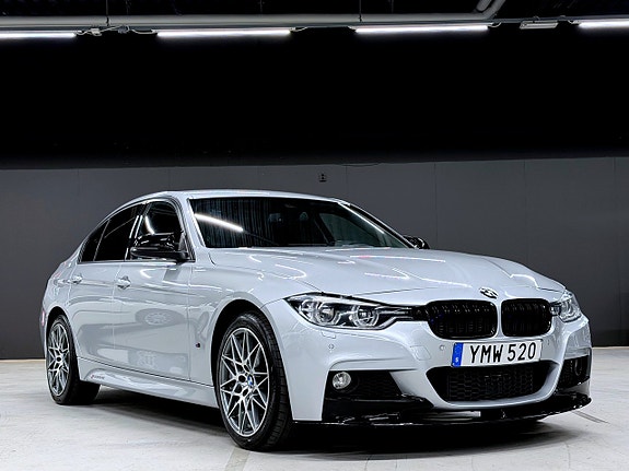 BMW 330e 17 of 22