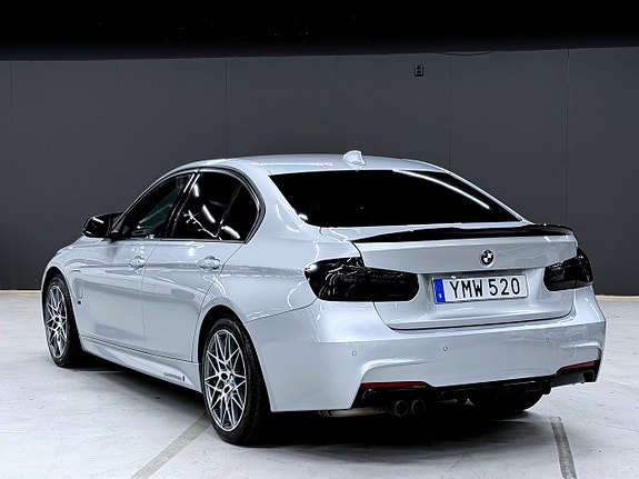 BMW 330e 7 of 22