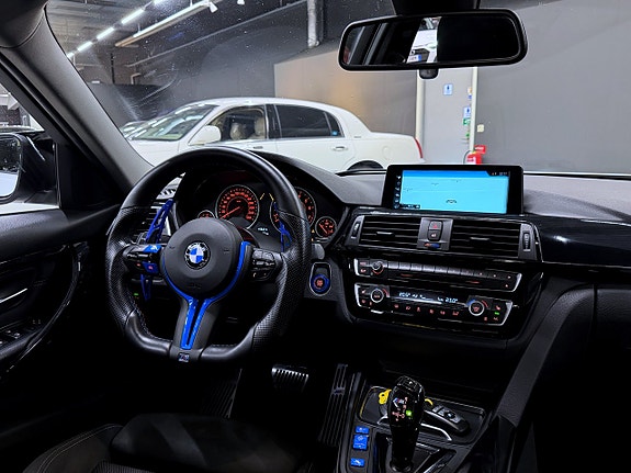 BMW 330e 10 of 22