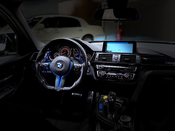 BMW 330e 19 of 22