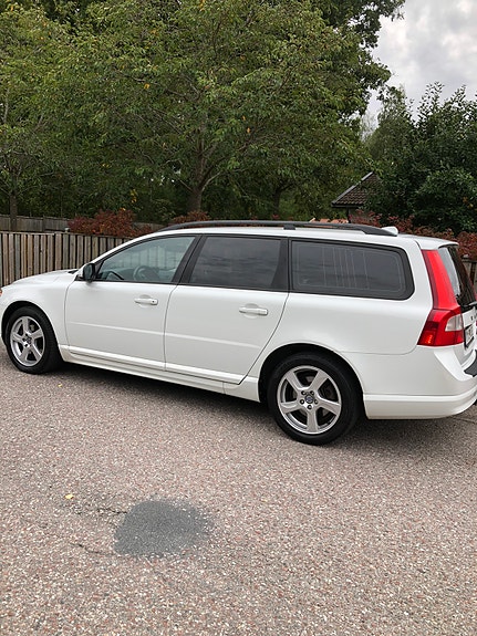 Volvo V70 13 of 21
