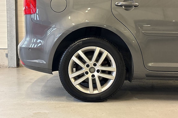 Volkswagen Touran 11 of 26