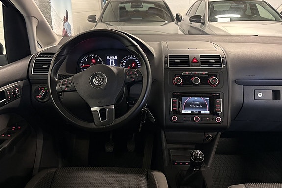 Volkswagen Touran 18 of 26