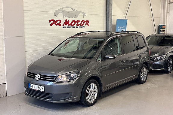 Volkswagen Touran 2 of 26