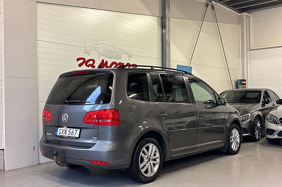 Volkswagen Touran 7 of 26