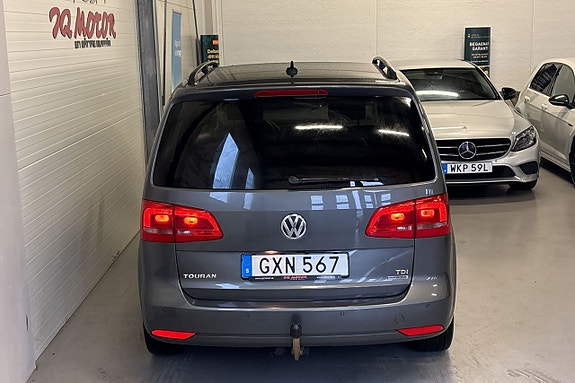 Volkswagen Touran 10 of 26