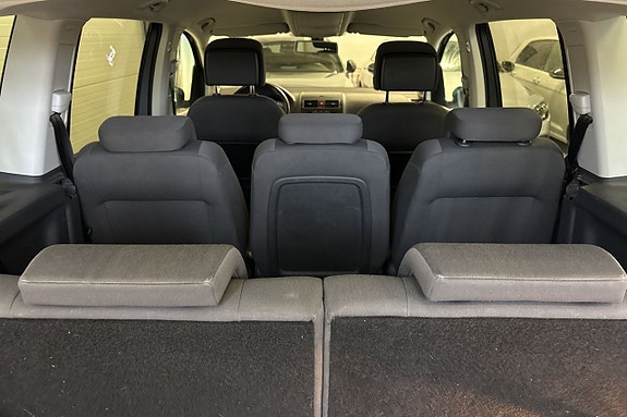 Volkswagen Touran 13 of 26