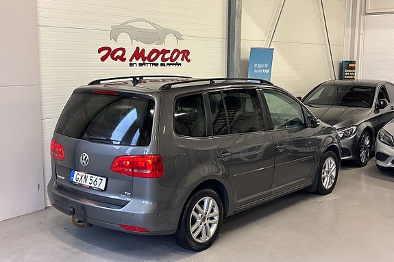 Volkswagen Touran 8 of 26