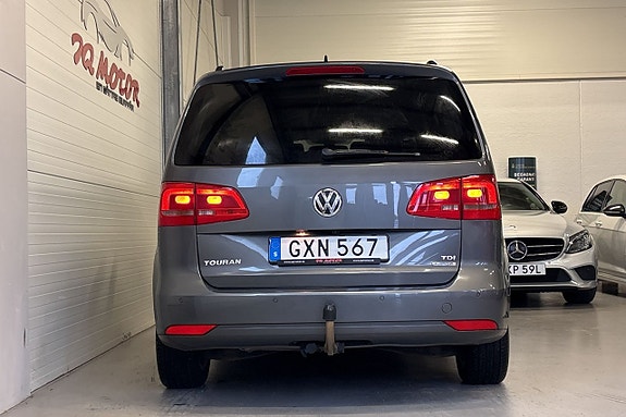 Volkswagen Touran 9 of 26