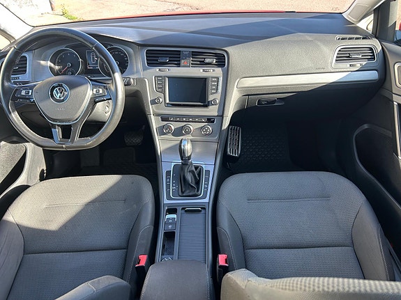 Volkswagen Golf VII 9 of 9