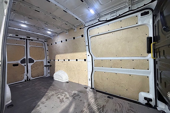 Volkswagen Crafter 35 12 of 30
