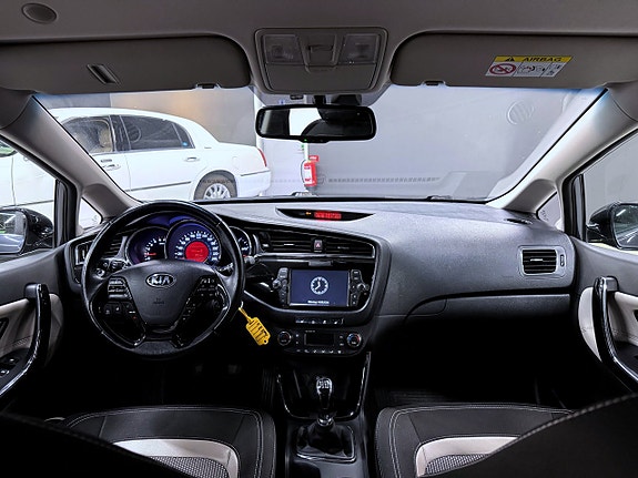 Kia Ceed 3 of 19