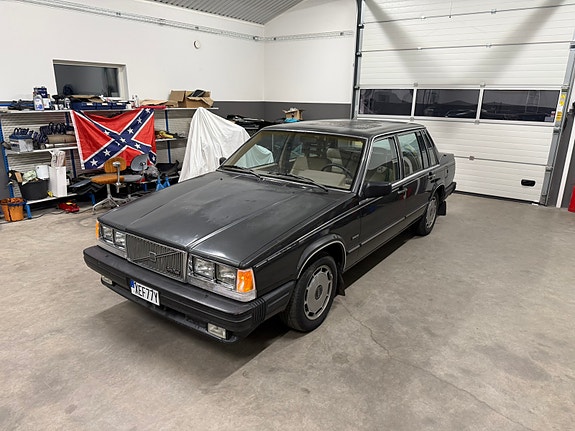 Volvo 760 2 of 22