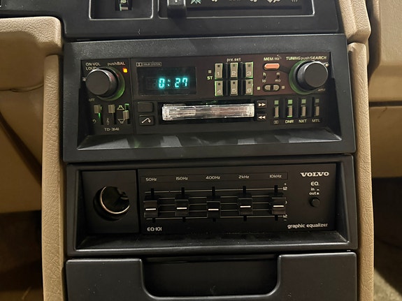 Volvo 760 16 of 22