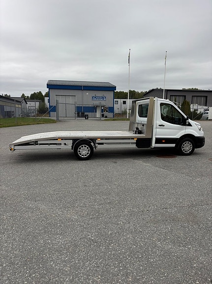 Ford Transit 17 of 18