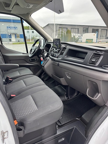 Ford Transit 8 of 18