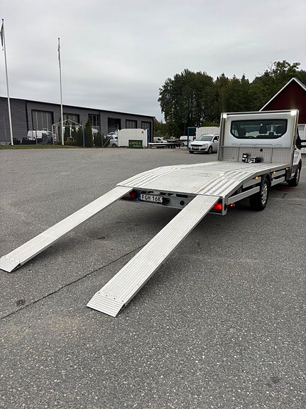 Ford Transit 15 of 18