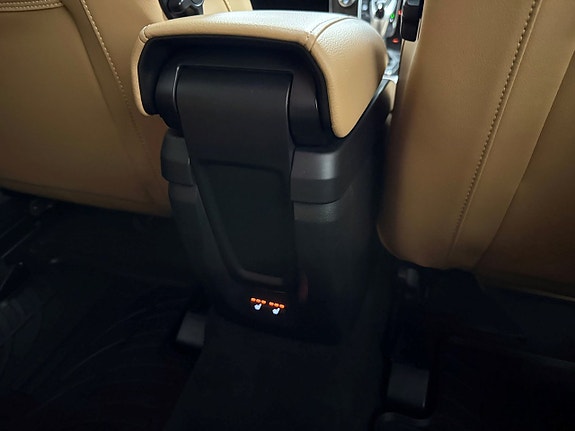 Volvo V40 Cross Country 13 of 24