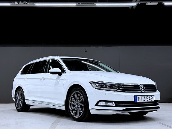 Volkswagen Passat 16 of 22
