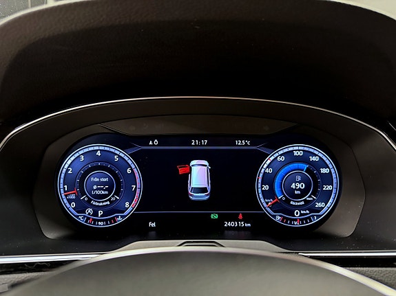 Volkswagen Passat 7 of 22