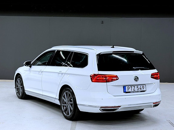 Volkswagen Passat 14 of 22