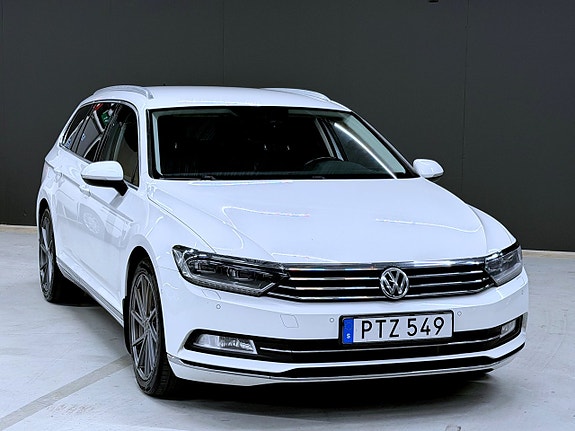 Volkswagen Passat 12 of 22